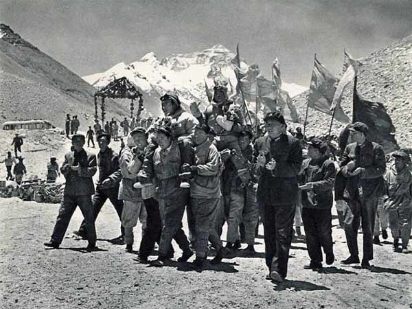 1960s Chinese Porn - Did Chinese climbers reach the summit of Everest in 1960 ...